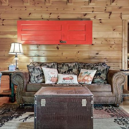 Mountain View Family Cabin W Game Room & Pool Sevierville Bagian luar foto