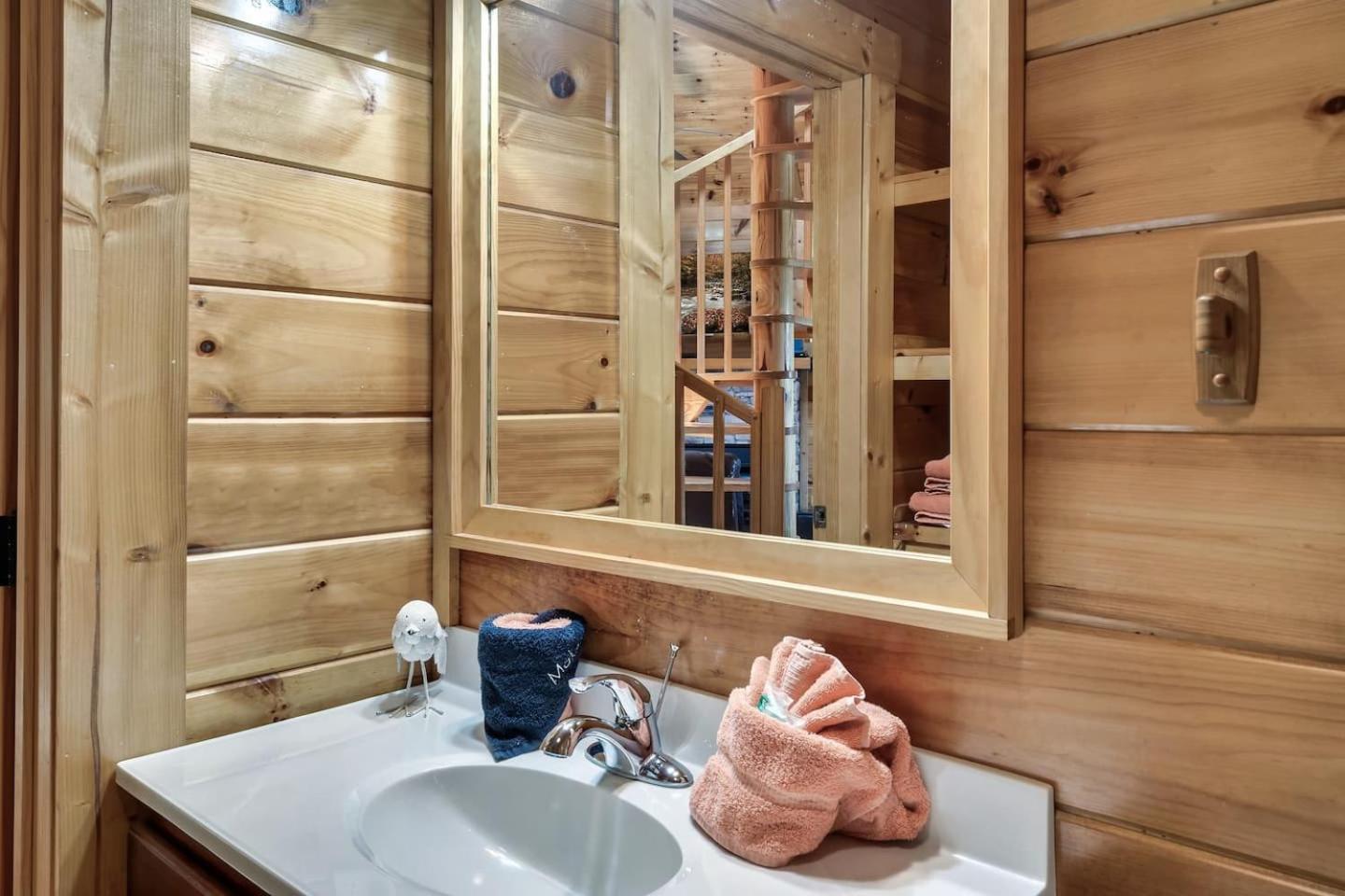 Mountain View Family Cabin W Game Room & Pool Sevierville Bagian luar foto