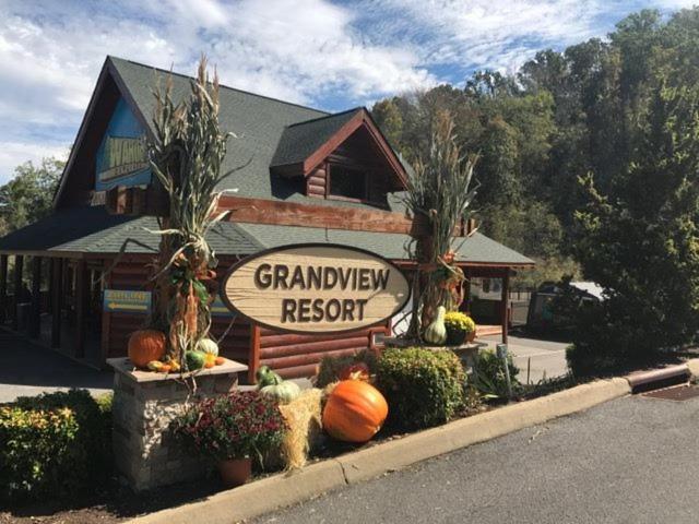 Mountain View Family Cabin W Game Room & Pool Sevierville Bagian luar foto